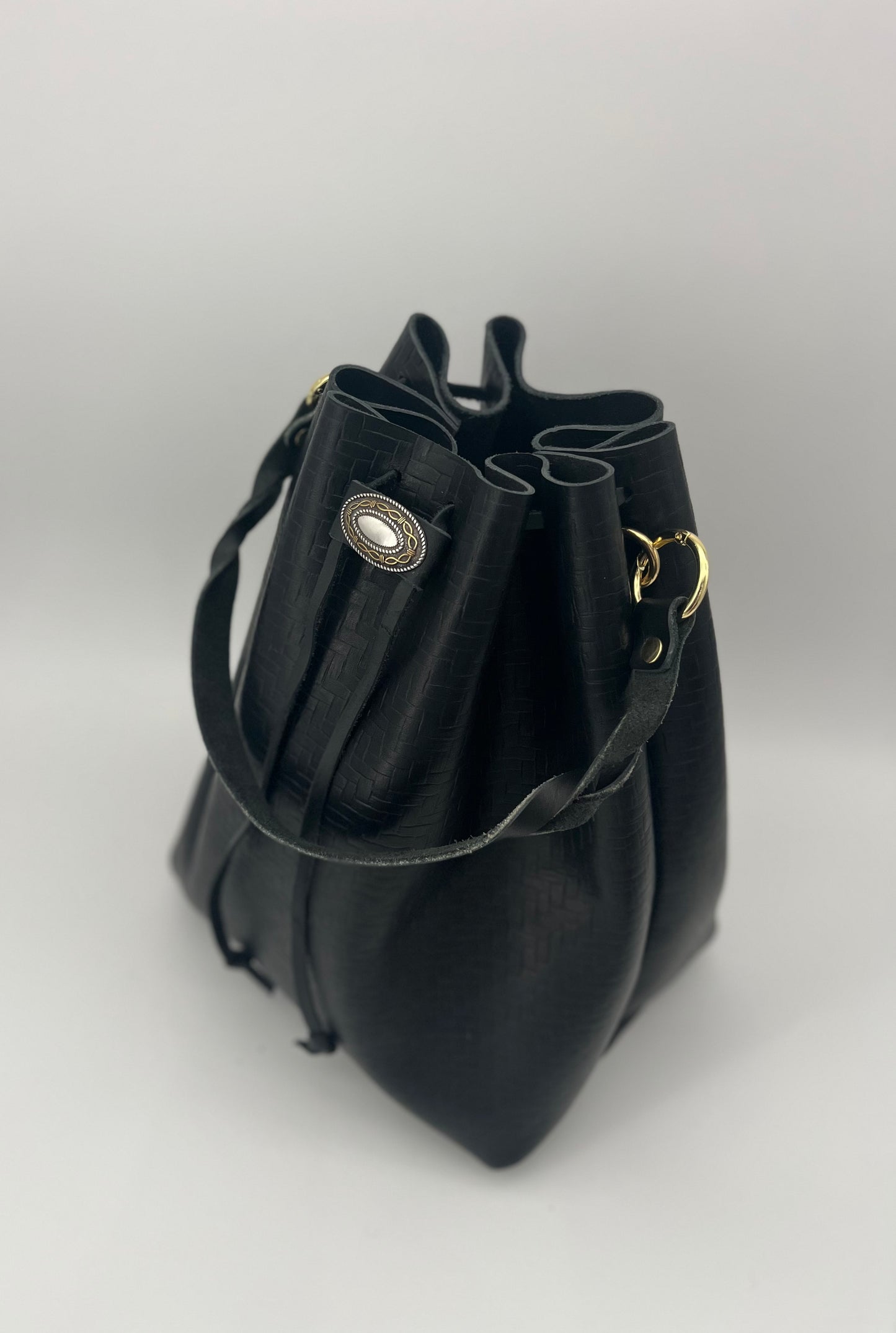 Penelope - Bucket Tote