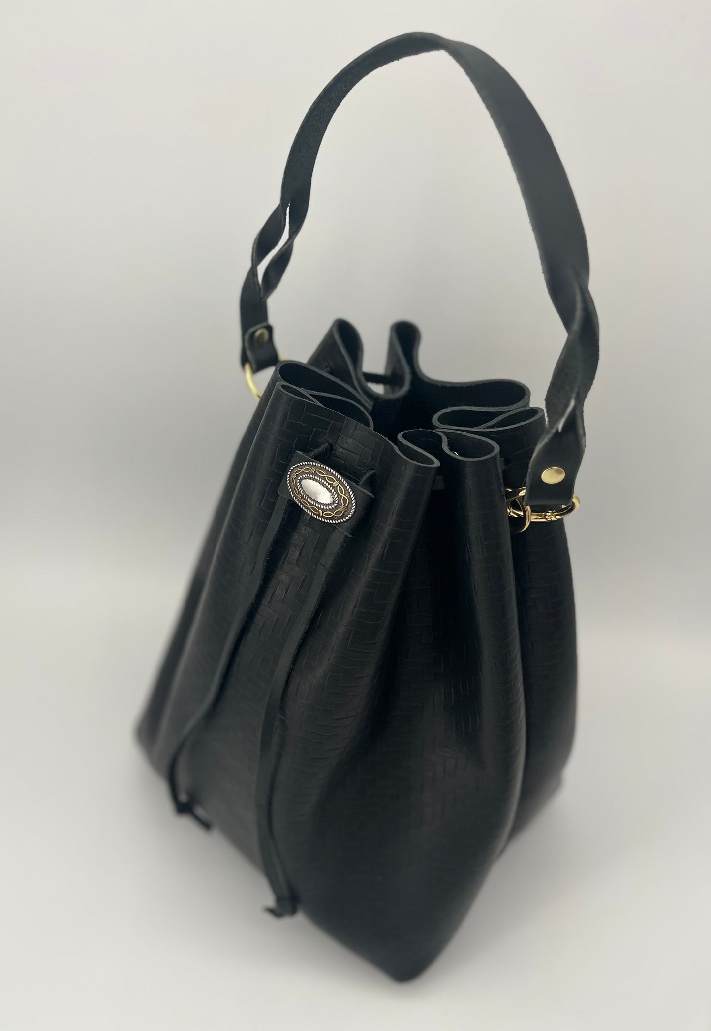 Penelope - Bucket Tote