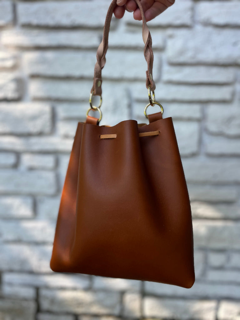 Penny #1119 - Chestnut