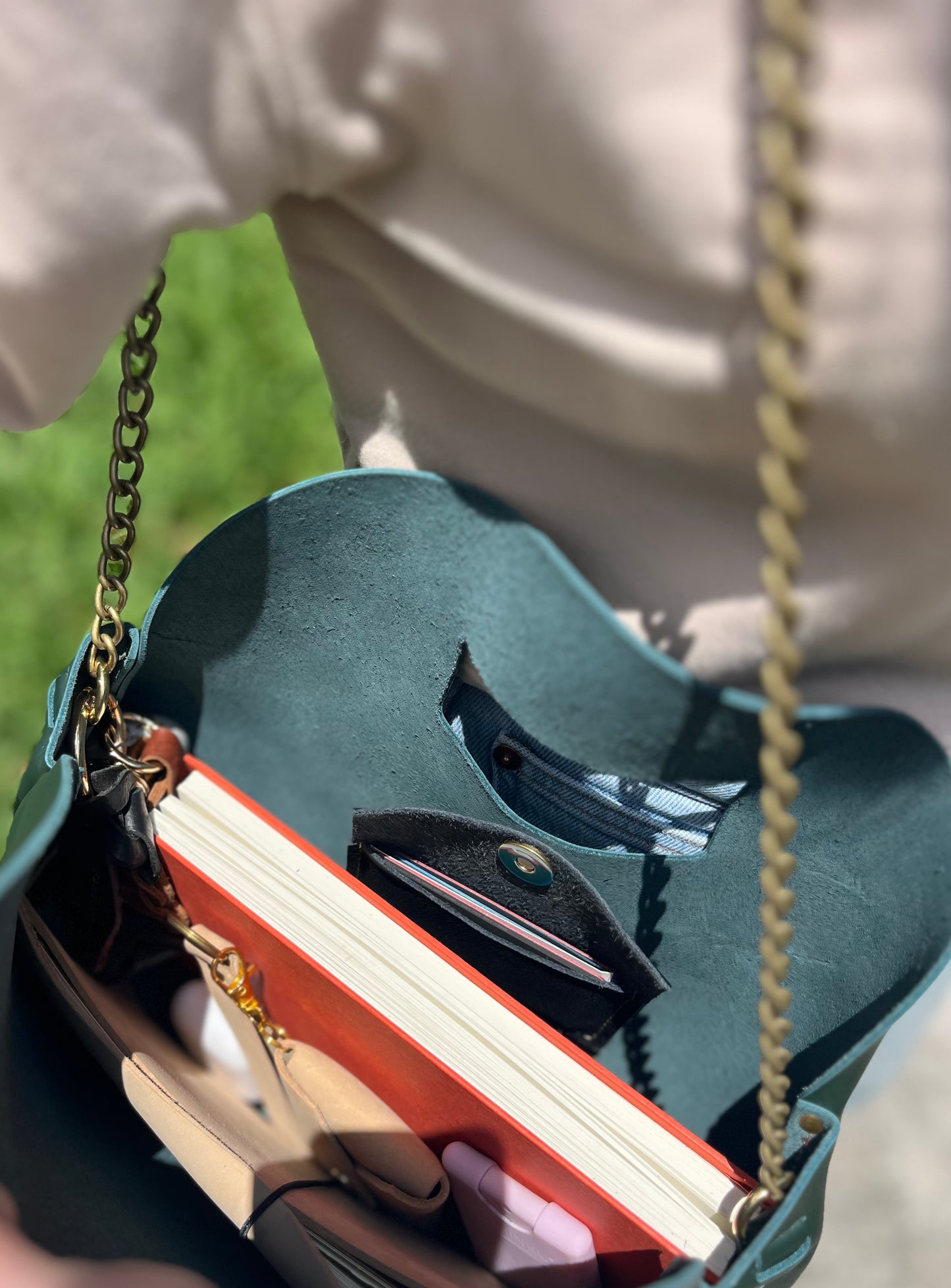 The Charli - 002
