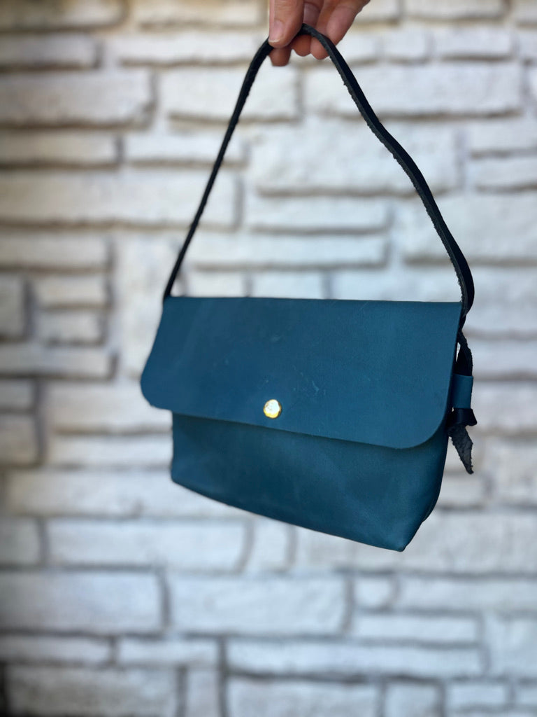 Eloise - Blue