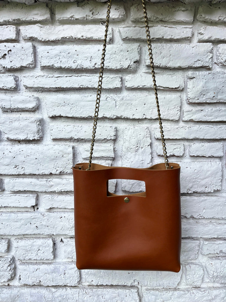 Stevie #1116 - Chestnut